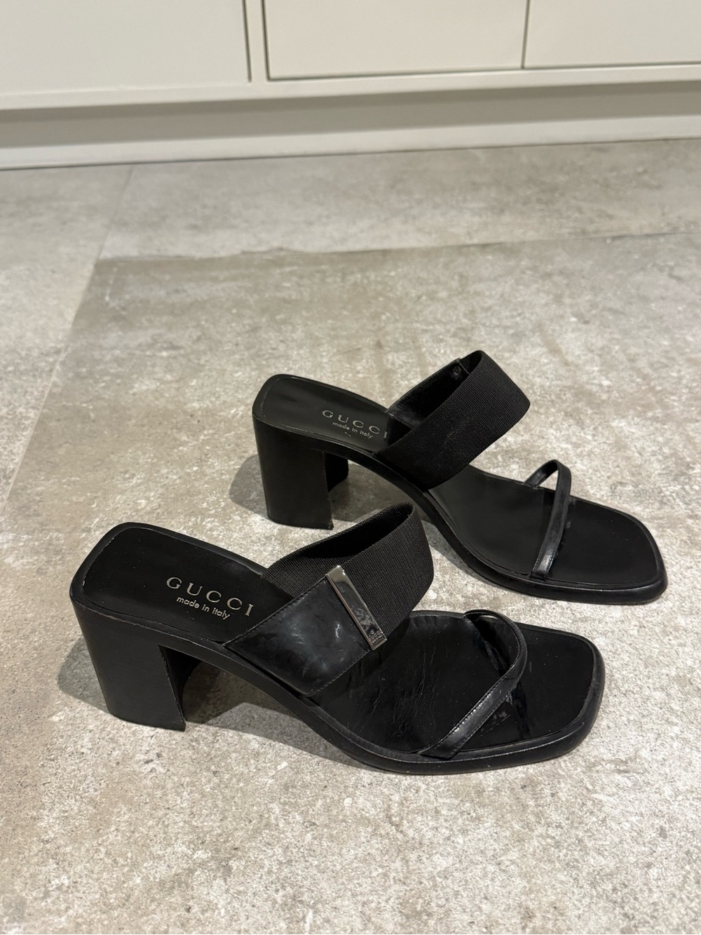 Gucci Black Leather & Elastic Block Heel Mules with Slim Toe Strap